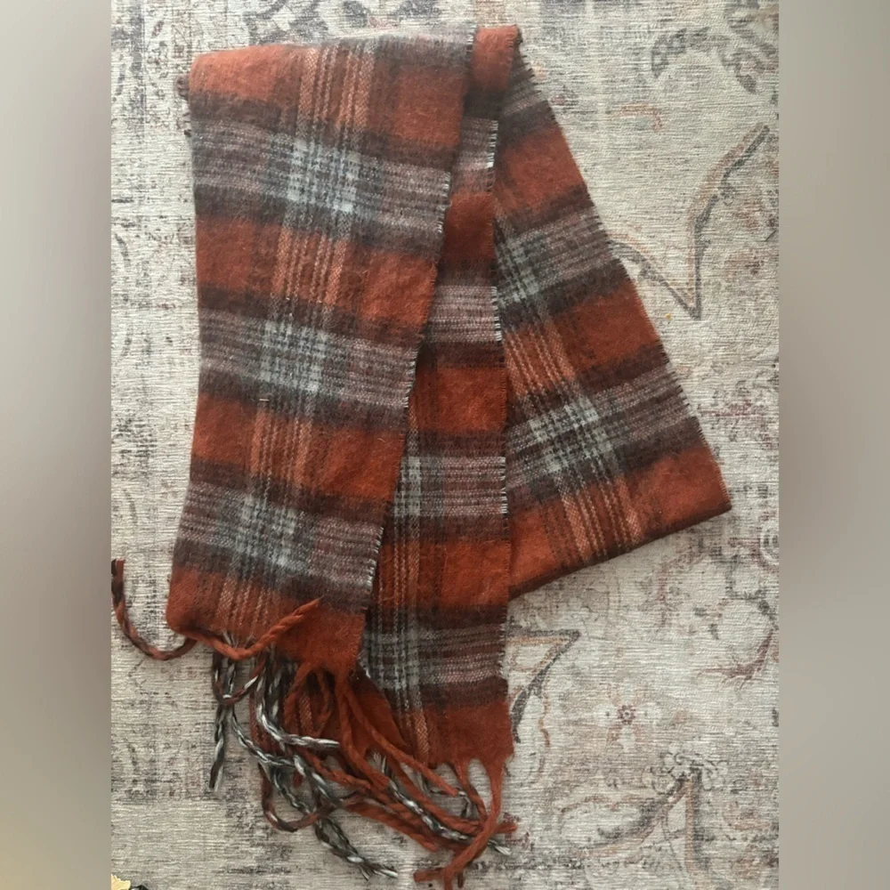GAP Men's Plaid Scarf - Rust and Charcoal